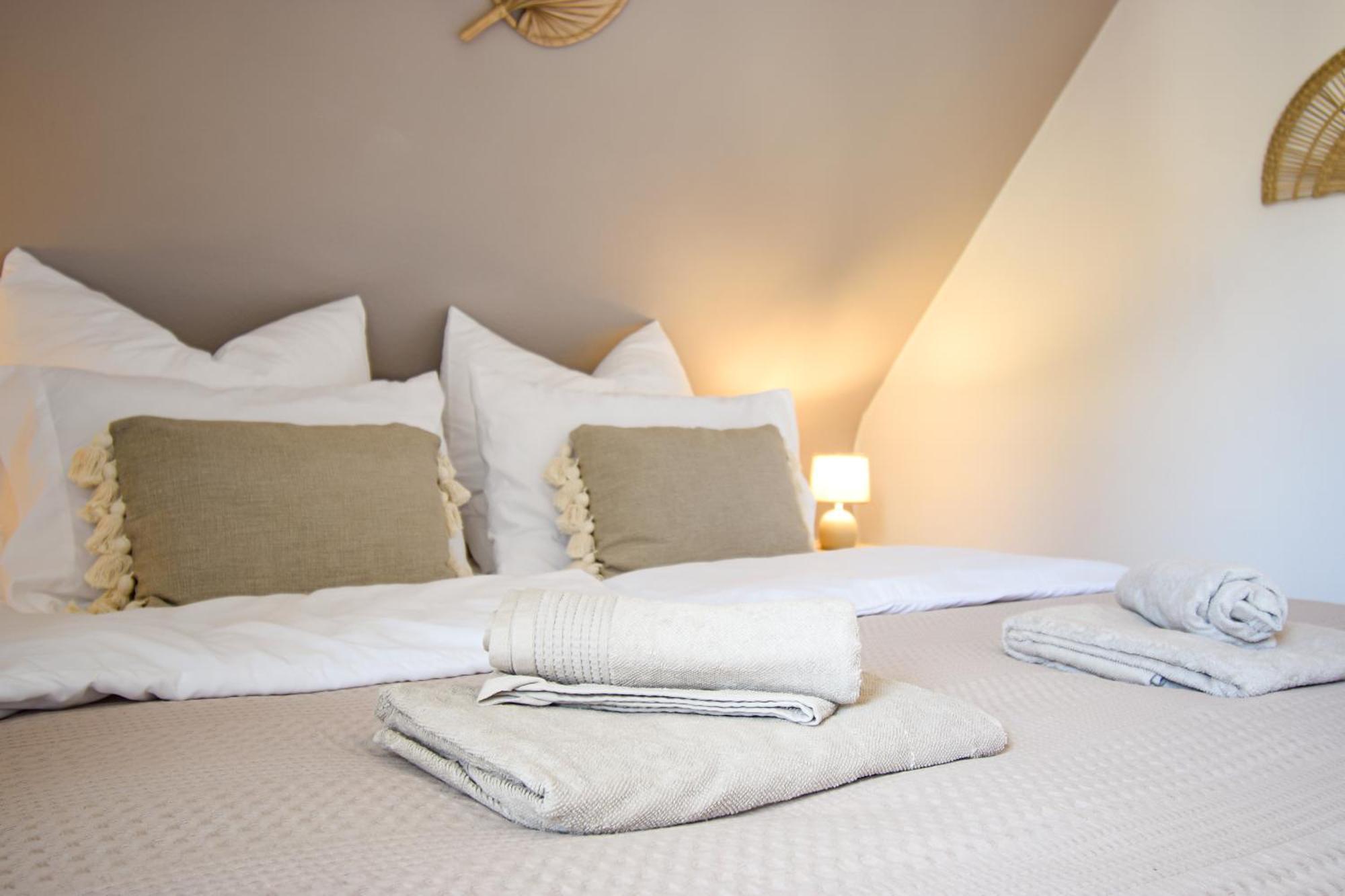 Boho-Apartment - Feel Like Home, Tiny Bathroom & Garage, 60M2 Mühlacker エクステリア 写真