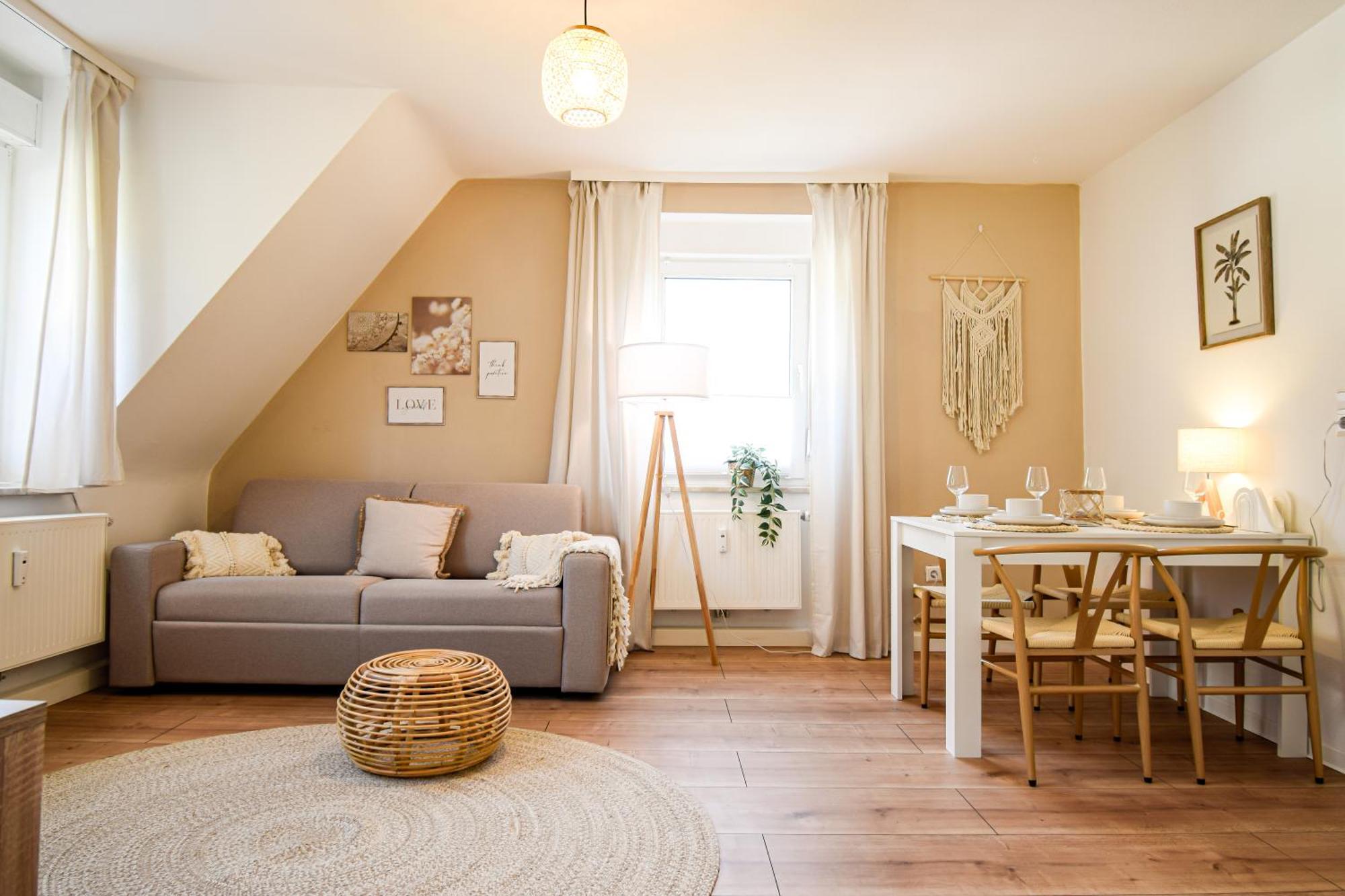 Boho-Apartment - Feel Like Home, Tiny Bathroom & Garage, 60M2 Mühlacker エクステリア 写真