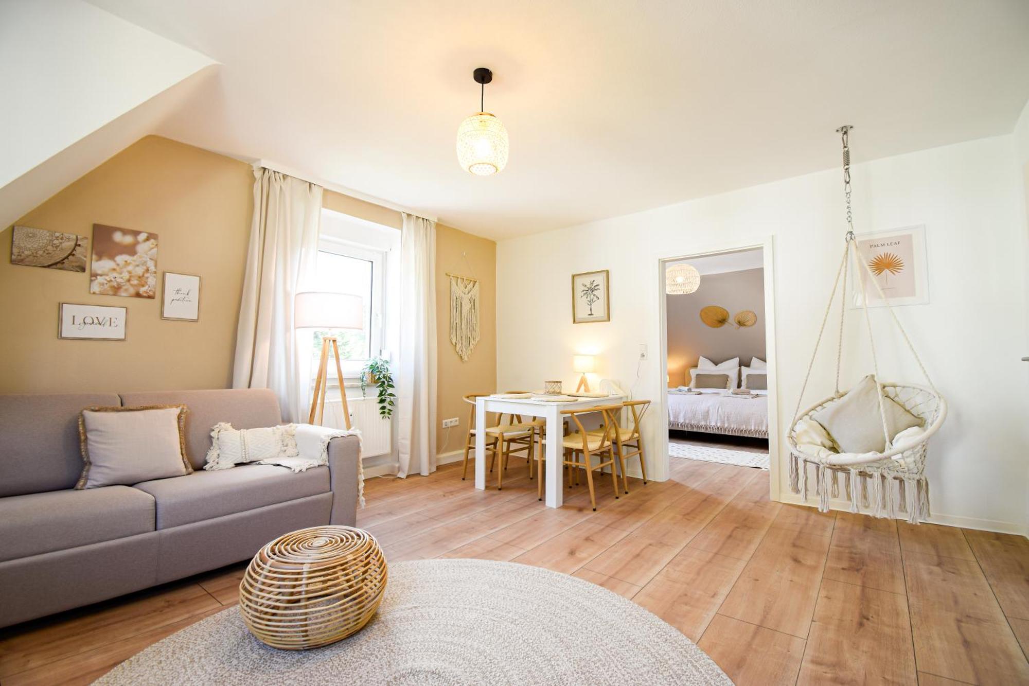 Boho-Apartment - Feel Like Home, Tiny Bathroom & Garage, 60M2 Mühlacker エクステリア 写真