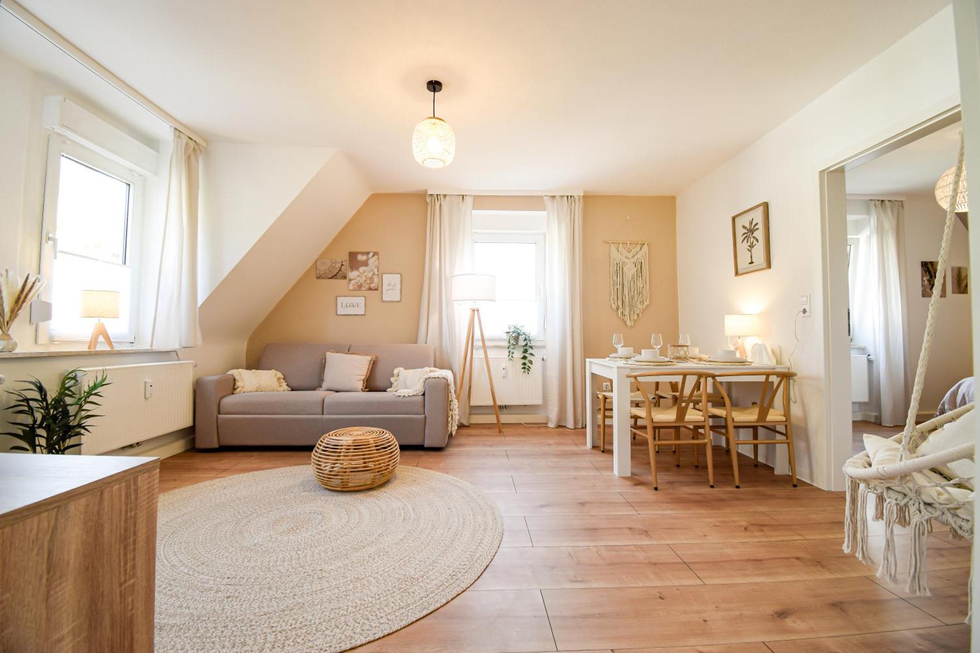 Boho-Apartment - Feel Like Home, Tiny Bathroom & Garage, 60M2 Mühlacker エクステリア 写真